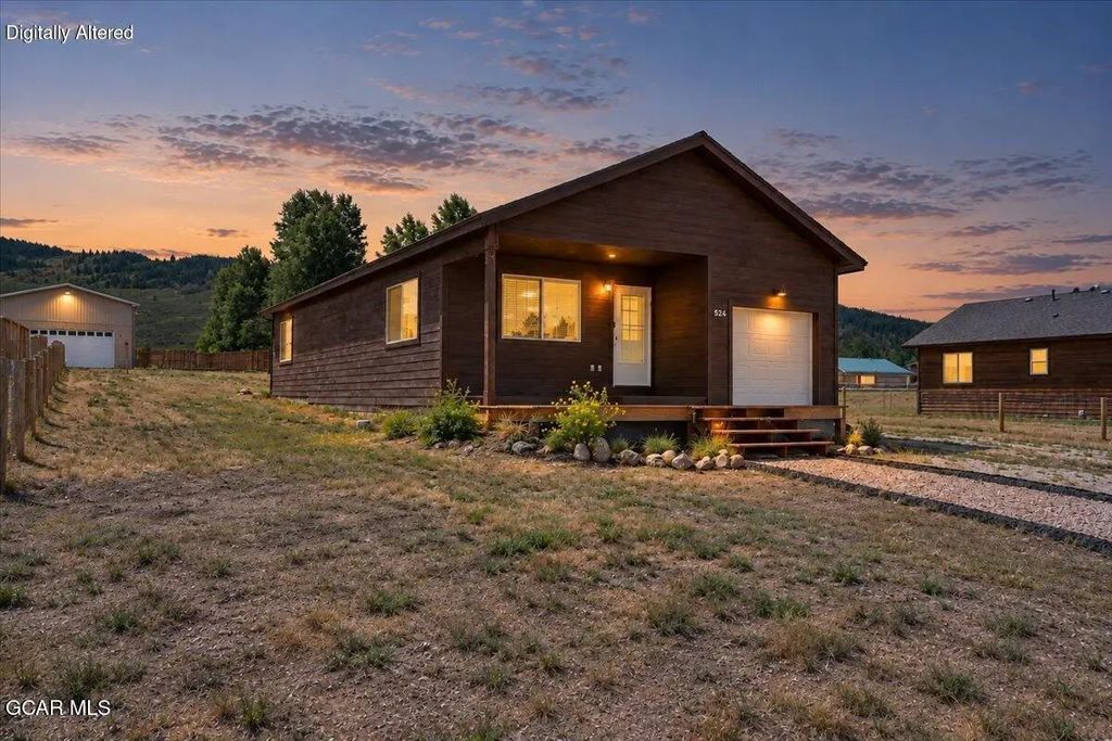 524 East Byers Avenue, Hot Sulphur Springs