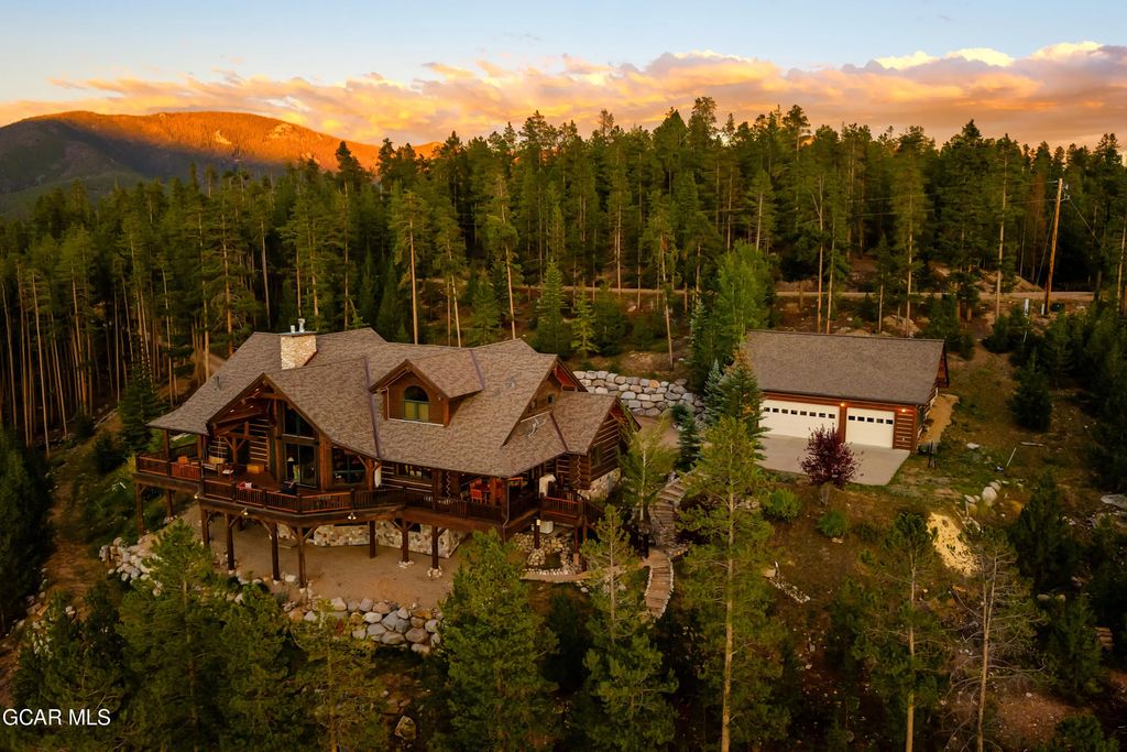 2211 County Road 642, Grand Lake