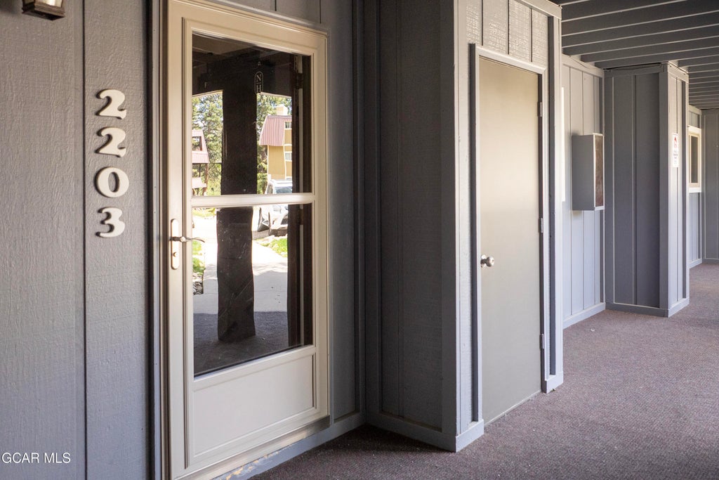 246 Hi Country Drive, Winter Park