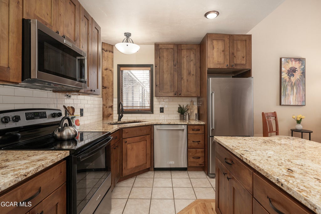 96 Mountainside Drive, Granby