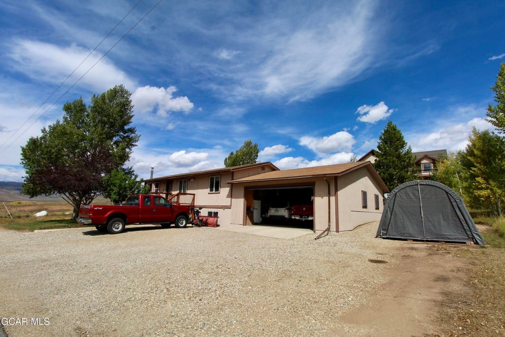 563 New Church Ave, Granby