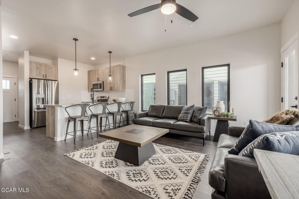 137 Granby Meadow, Granby