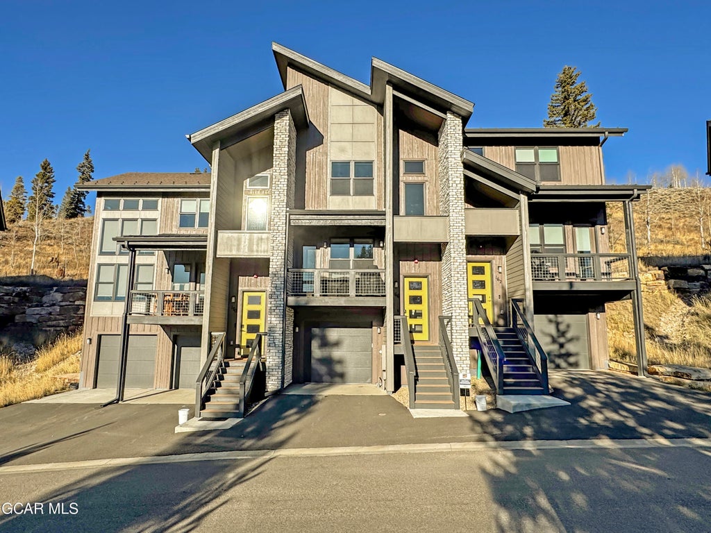 166 Homestead Loop, Fraser