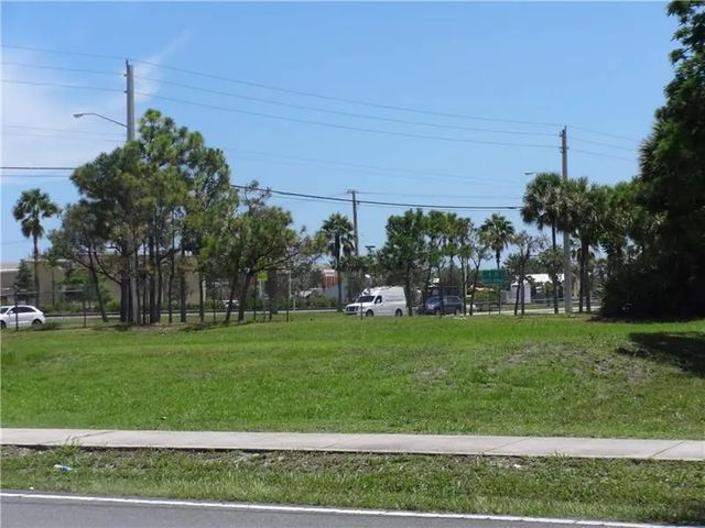 2 of 7 - 800 Nw Dixie Hwy, Pompano Beach, FL