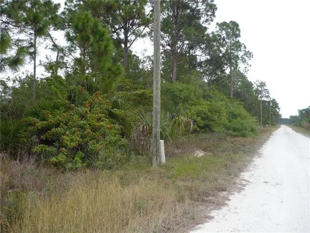 4 of 8 - 320 G Road, Other City - In The State Of Florida, FL