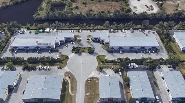 2 of 5 - 1685 Target Ct, Other City - In The State Of Florida, FL