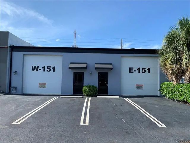 2 of 25 - 151 Sw 5th St, Pompano Beach, FL