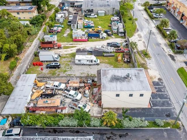 5 of 40 - 1021 Nw 1st St, Fort Lauderdale, FL