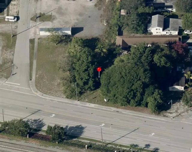 3 of 12 - 583 S Dixie Hwy, Deerfield Beach, FL