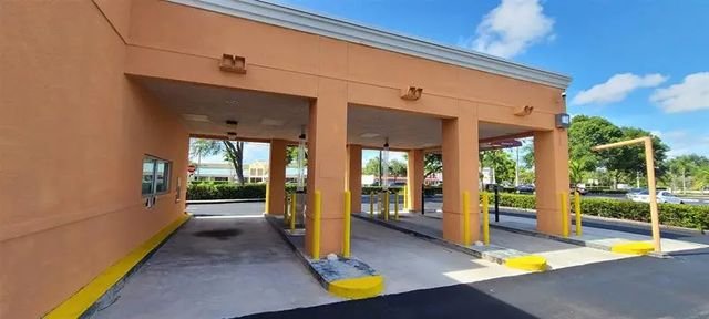 2 of 5 - 5300 Coconut Creek Parkway, Margate, FL