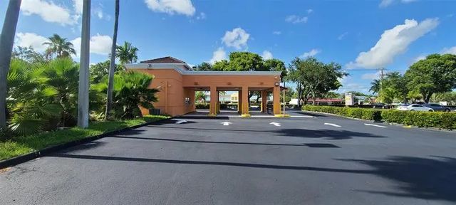 3 of 5 - 5300 Coconut Creek Parkway, Margate, FL