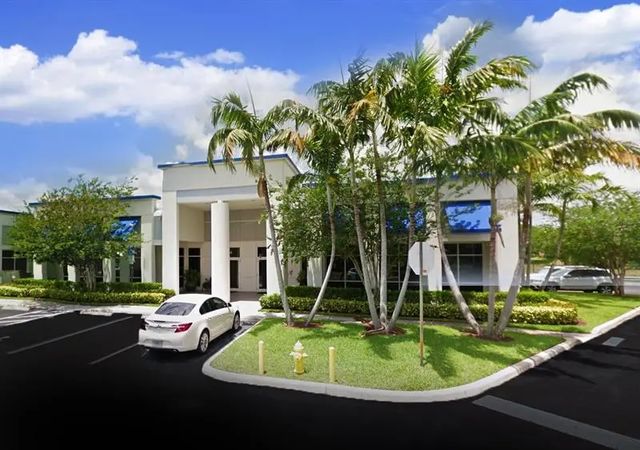 3 of 8 - 1411 Sawgrass Corporate Pkwy, Sunrise, FL
