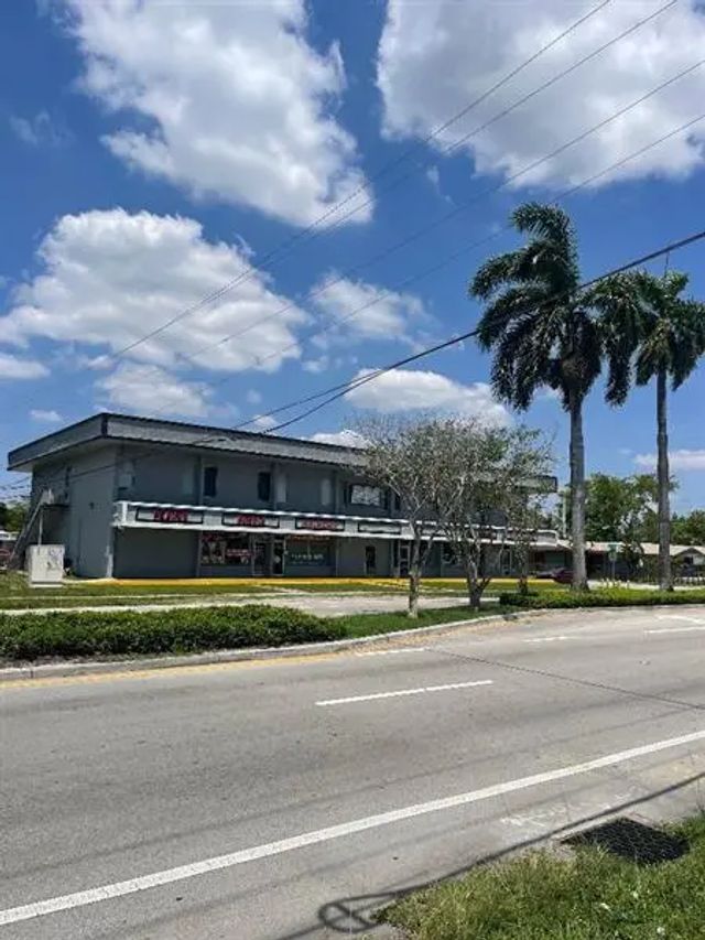 3 of 6 - 1075 Sunset Strip, Sunrise, FL