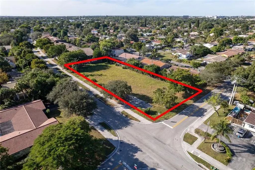 3990 Woodside Drive, Coral Springs