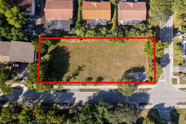2 of 19 - 3990 Woodside Drive, Coral Springs, FL