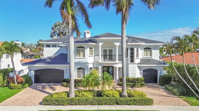 879 Ne Orchid Bay Drive, Boca Raton