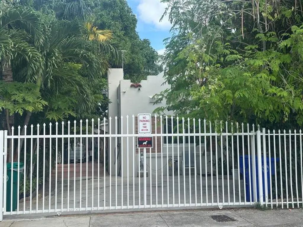 675 Nw 34th St, Miami