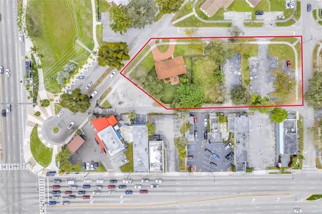 3 of 17 - 5912 Tyler St, Hollywood, FL
