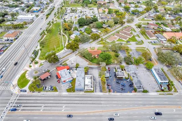 5 of 17 - 5912 Tyler St, Hollywood, FL