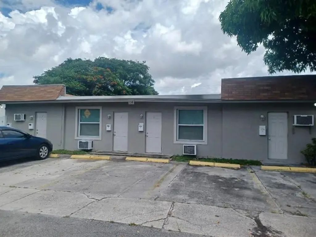 24 Sw 13th St, Dania Beach
