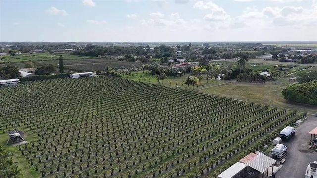 3 of 6 - 20850 Sw 210th Street, Miami, FL