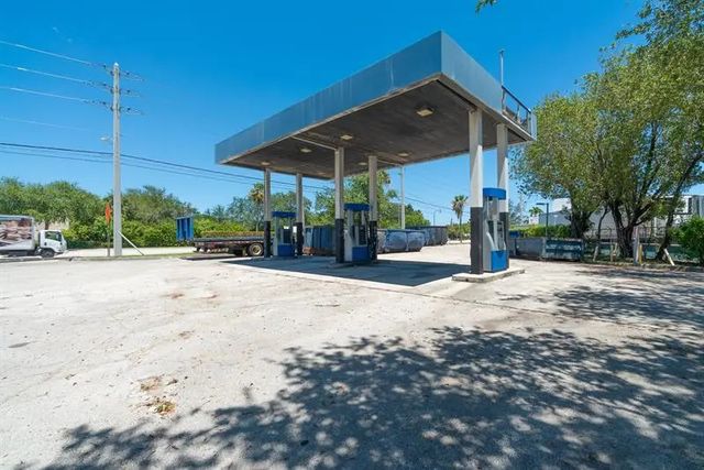 5 of 13 - 1126 Dr Martin Luther King Jr Blvd, Pompano Beach, FL