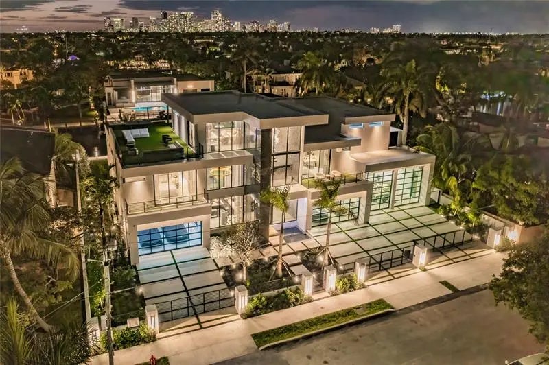 725 Poinciana Dr, Fort Lauderdale