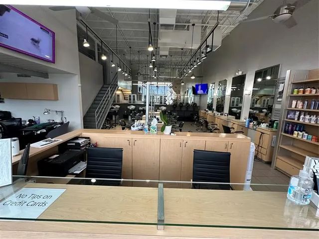 3 of 18 - 3045 N Federal Highway 50, Fort Lauderdale, FL