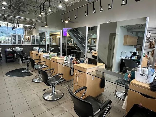 5 of 18 - 3045 N Federal Highway 50, Fort Lauderdale, FL