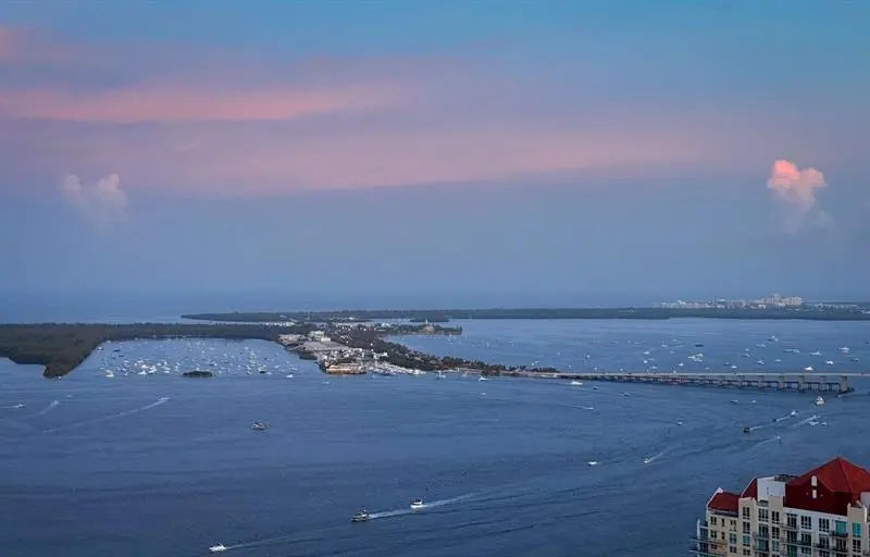 Photo of Listing #F10513704