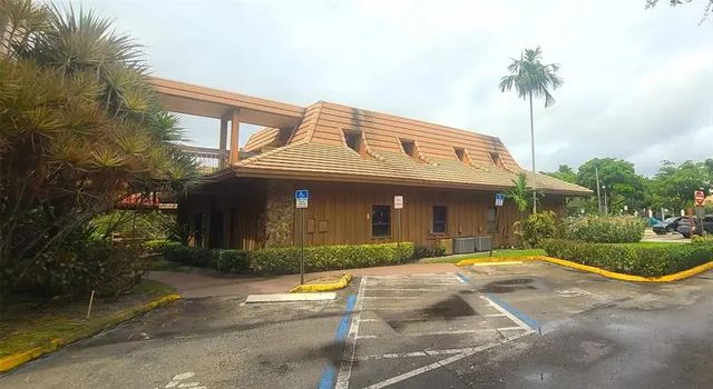 2 of 9 - 7800 W Oakland Park Blvd 100, Sunrise, FL