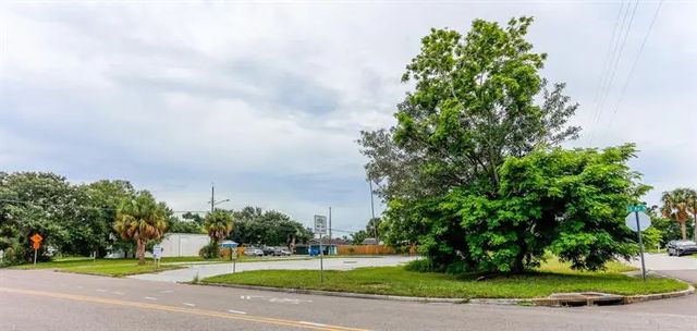 4 of 12 - N 17th St N, St Petersburg, FL