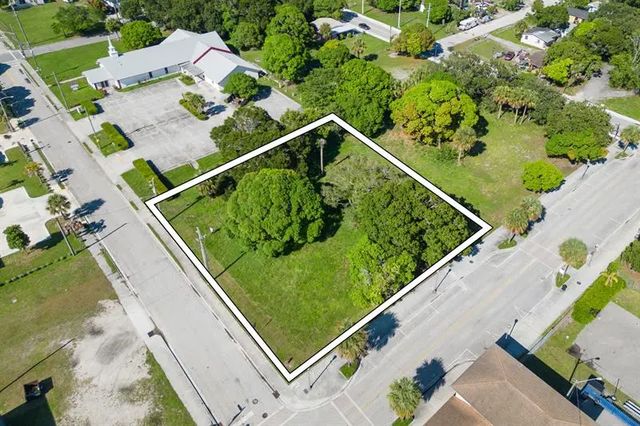 3 of 7 - N 9th St, Fort Pierce , FL