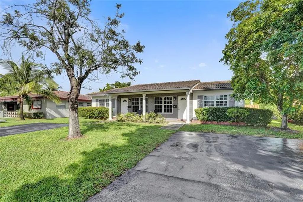 4017 Woodside Dr 1-2, Coral Springs