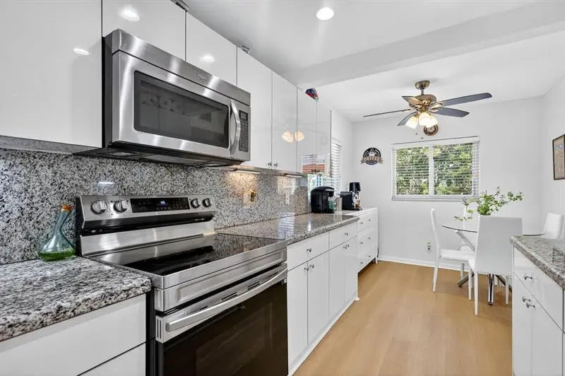 Photo of Listing #F10532144