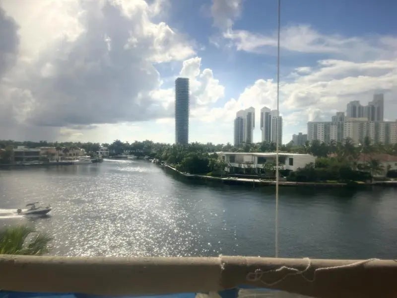 Photo of Listing #F10533778