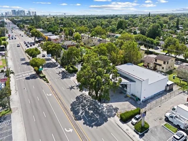 2 of 11 - 3470 W Broward Blvd, Fort Lauderdale, FL