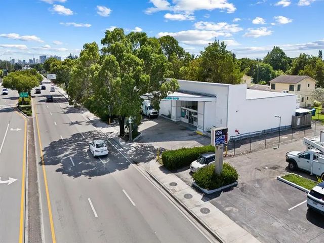 3 of 11 - 3470 W Broward Blvd, Fort Lauderdale, FL