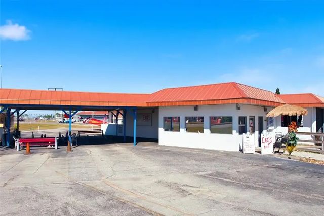 2 of 7 - 4732 Tamiami Trail, Port Charlotte, FL