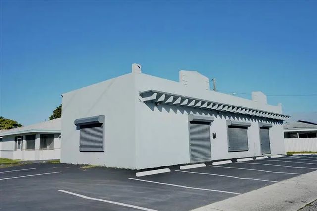 4 of 16 - 3000 N 22nd Ave, Hollywood, FL