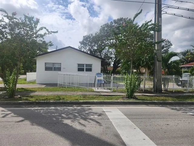 2 of 17 - 1000 Foster Road, Hallandale Beach, FL