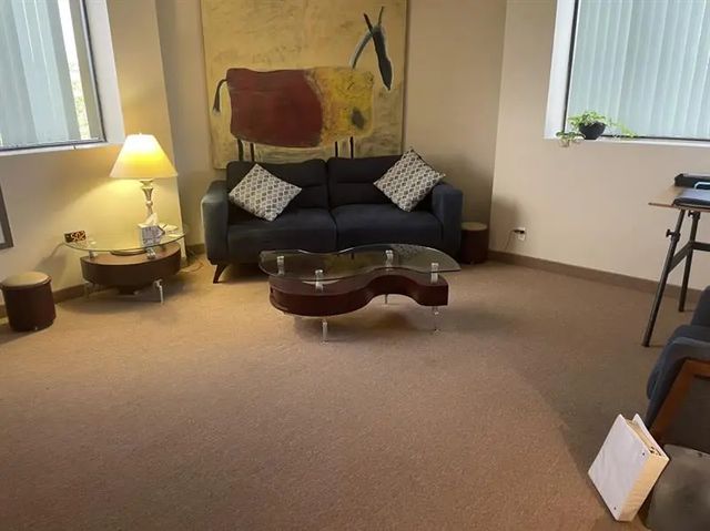 3 of 6 - 1620 W Oakland Park Blvd 403, Oakland Park, FL