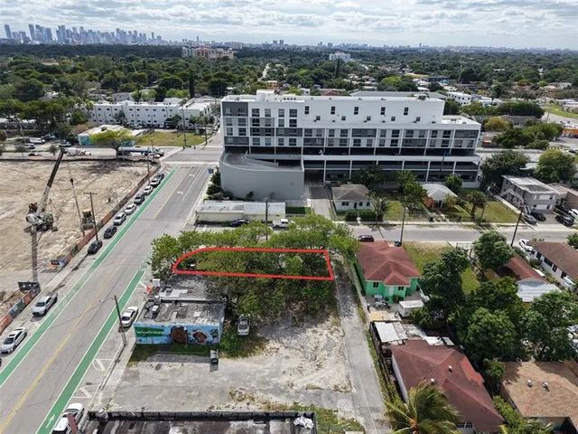 5 of 13 - 6250 Nw 15th Ave, Miami, FL