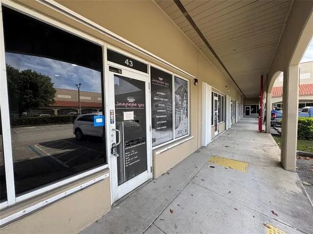 3 of 11 - 15420 Sw 136th St 31, Miami, FL