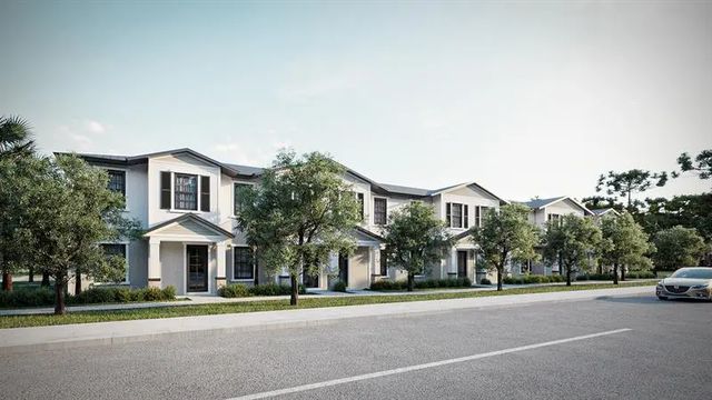4 of 9 - 913 Sw South Globe Ave, Port St. Lucie, FL