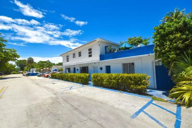 3 of 6 - 213 S Ocean Blvd, Pompano Beach, FL