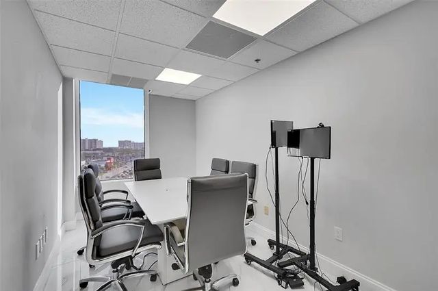 4 of 40 - 12550 Biscayne Blvd 702, North Miami, FL