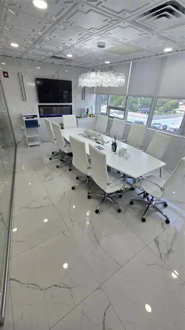 4 of 26 - 2455 E Sunrise Blvd Cu-4g, Fort Lauderdale, FL
