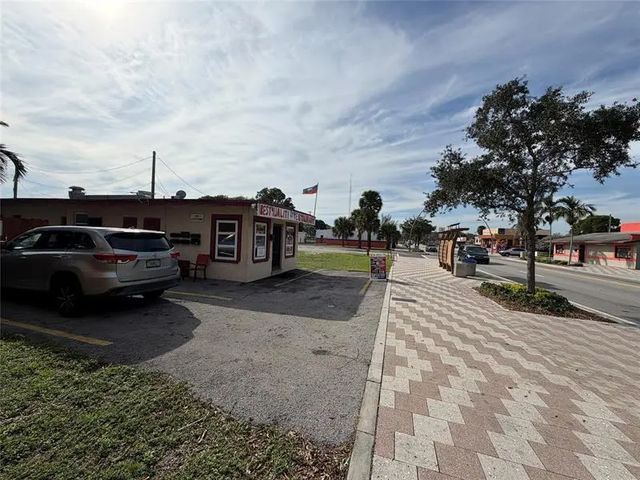 3 of 7 - 1536 Nw 6th St, Fort Lauderdale, FL
