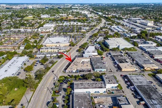 3 of 14 - 4800 N Dixie Hwy, Oakland Park, FL